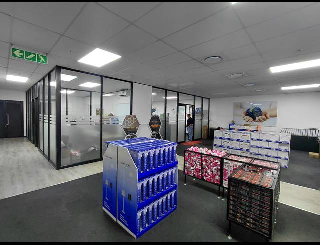 4,315M² WAREHOUSE TO LET IN POMONA